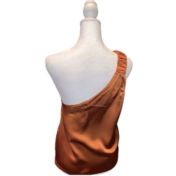 Know One Cares Rust Asymmetric Neckline One Shoulder Top  Sz Lg  NWT - Picture 4 of 10